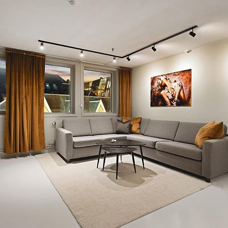 Arctic Homes - Downtown Penthouse ทรอมโซ ภายนอก รูปภาพ